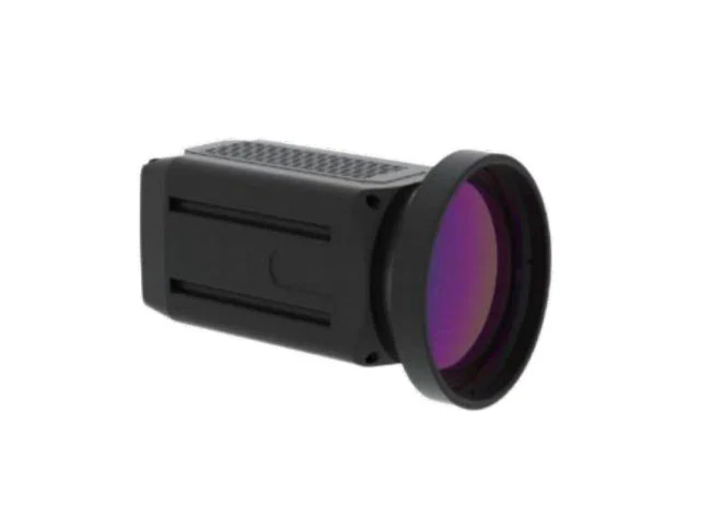 Mid-wave infrared continuous zoom lens 35-700mm | F/4 MAX-MIL35700-15